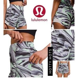 Lululemon Hotty Hot Marble Print Shorts 4” *Special Edition* sz:4